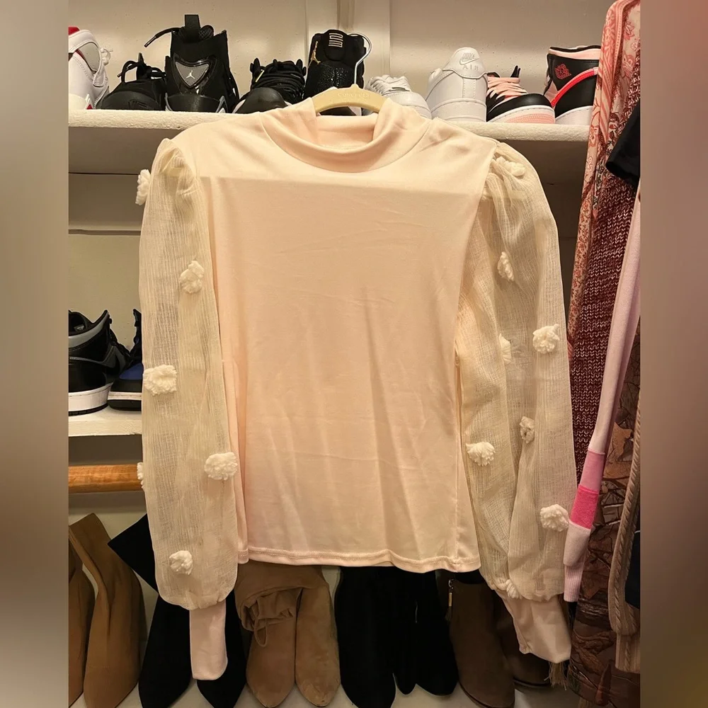 Women Blouse - Picture 1 of 2